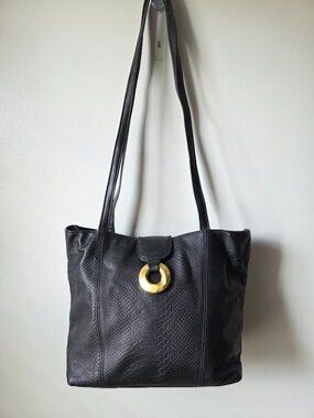 EUC VINTAGE GENUINE LEATHER BLACK SNAKESKIN PATTERN SHOULDER BAG